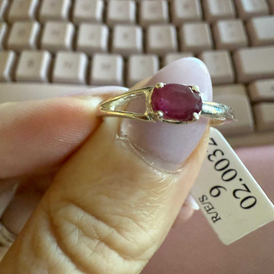 Ruby Split Band Sterling Silver Ring (Size 9)