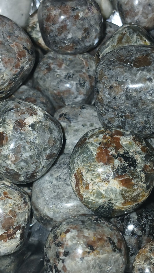 Tumbled Yooperlite