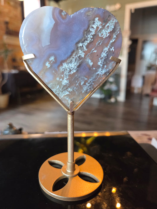Dendritic Agate Heart on Stand – Crystal Décor & Healing Stone