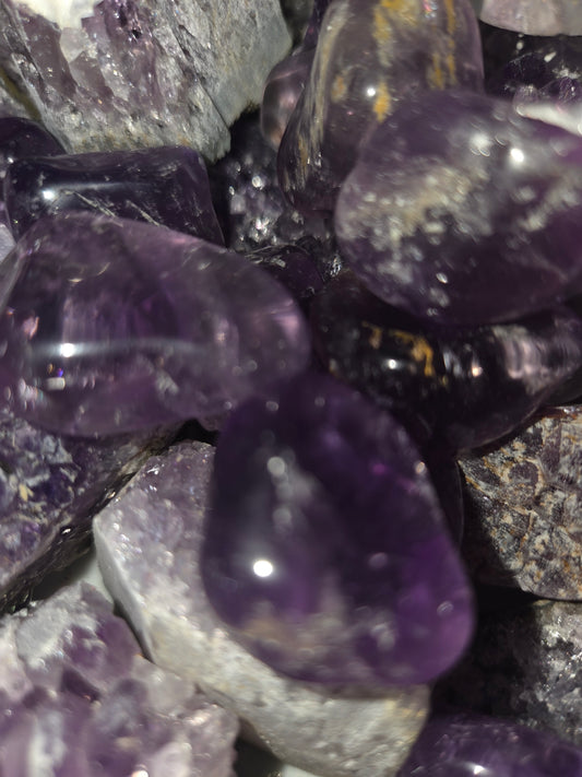 Tumbled Amethyst – Calming, Protective, Intuition-Enhancing Crystal