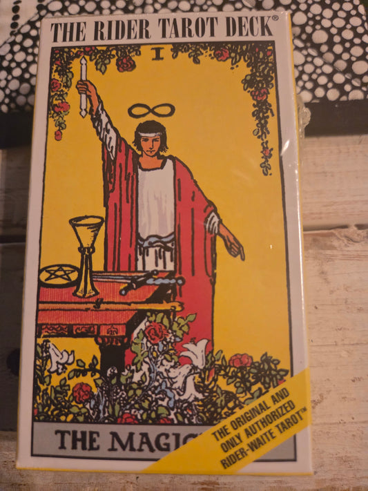 Rider–Waite® Tarot Deck – Classic 78-Card Tarot with Illustrated Scenes