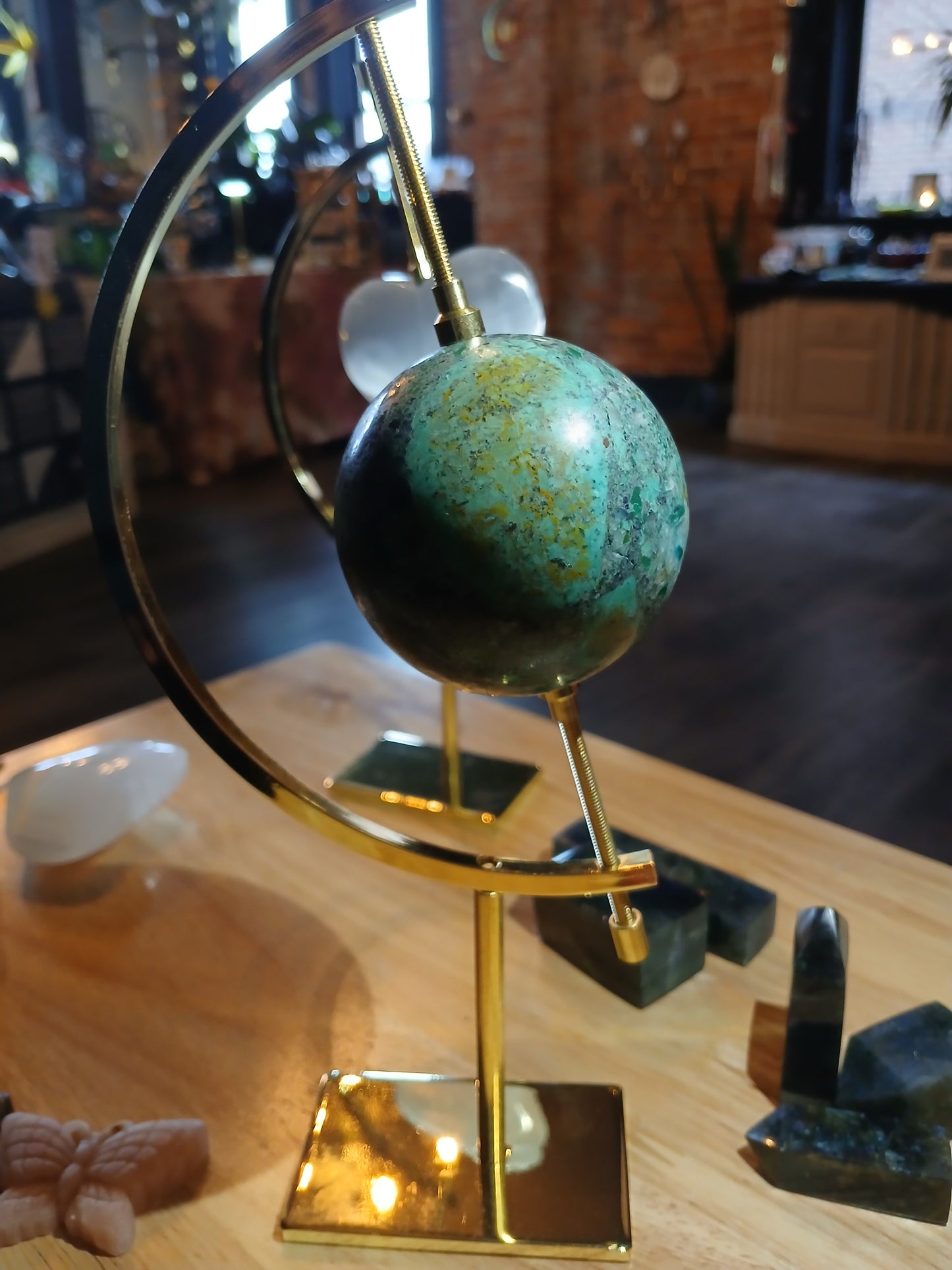 Globe Style Sphere Holder