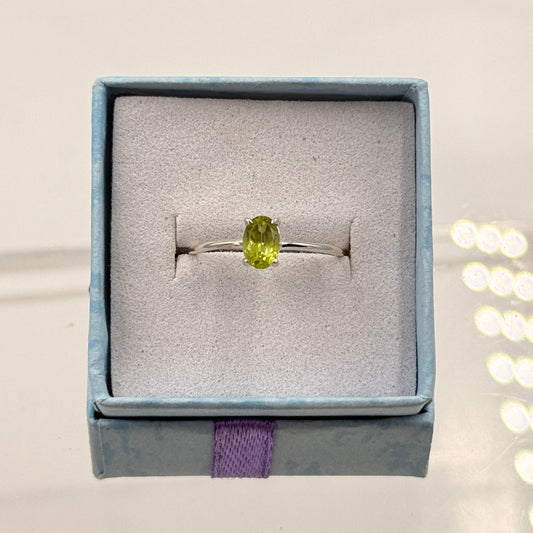 Dainty Peridot Ring