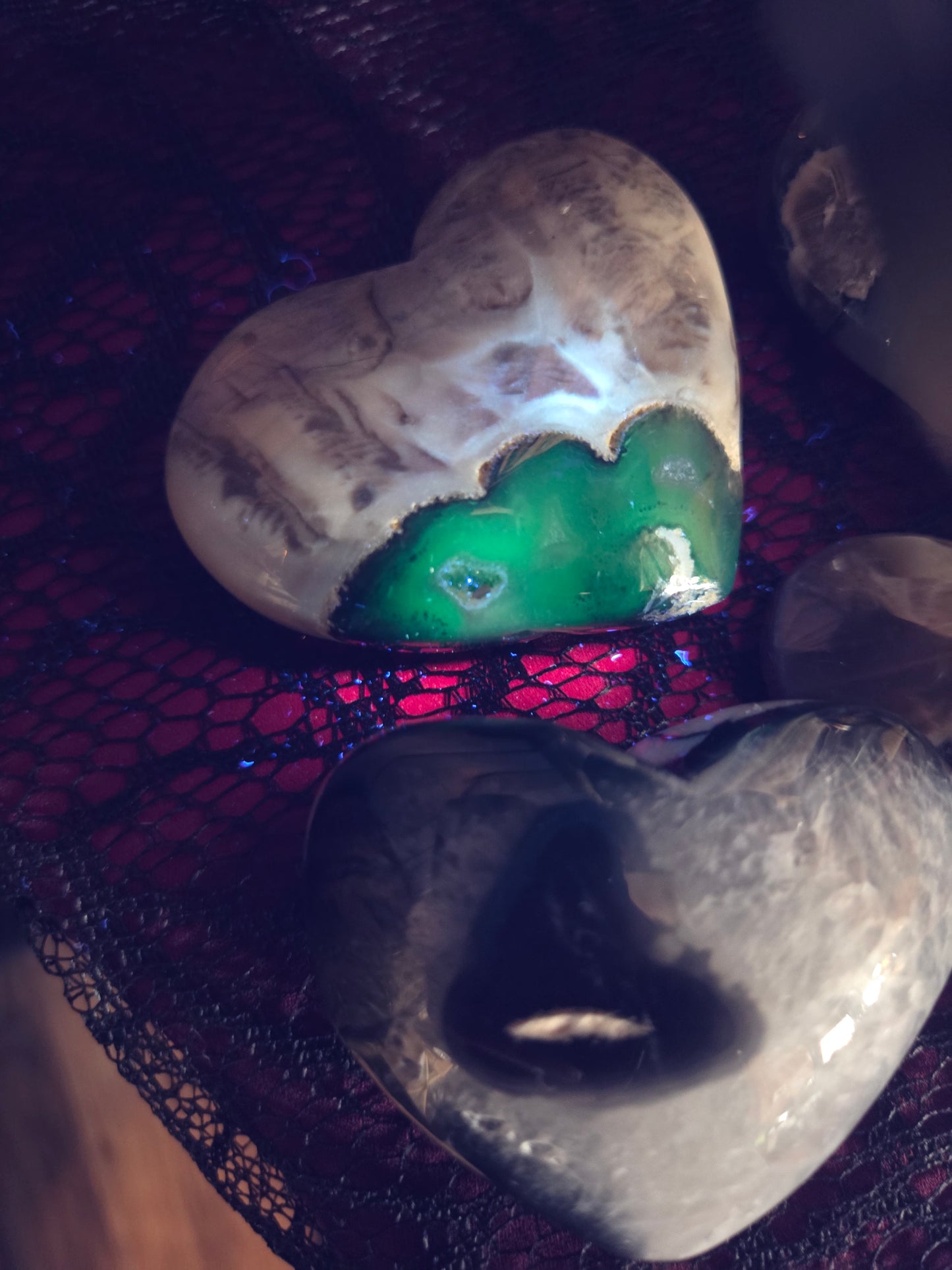 Volcanic Agate Polished Heart – Strength • Transformation • Luminous Energy (UV Reactive Green Glow)